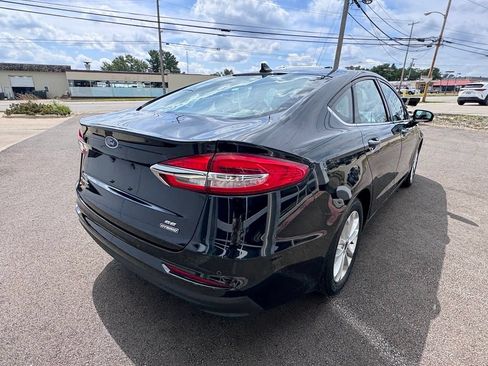 Used 2020 Ford Fusion SE FWD image 6