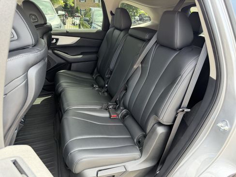 Used 2024 Acura MDX w/ Technology Package FWD image 32