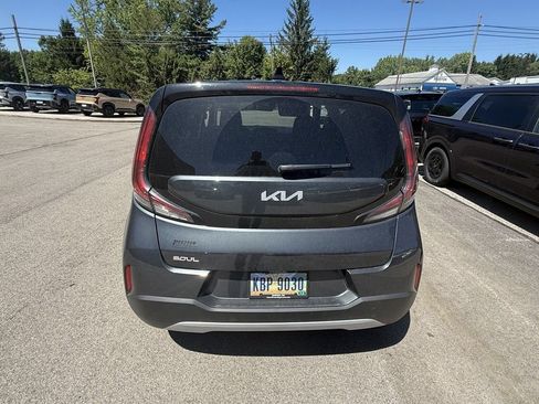 Used 2025 Kia Soul LX w/ LX Technology Package FWD image 4