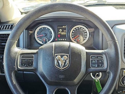 Used 2016 RAM 1500 Express image 17