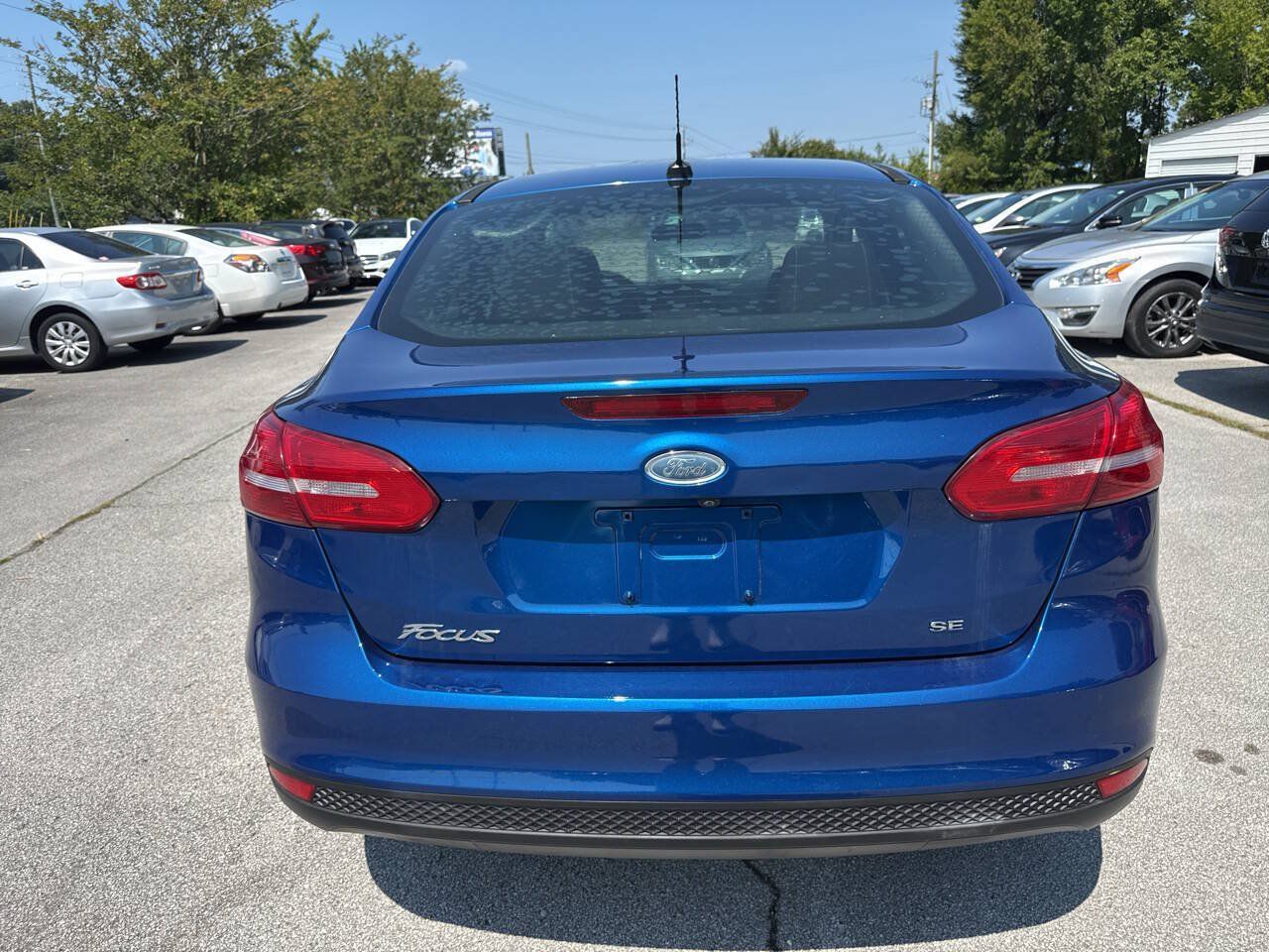 Used 2018 Ford Focus SE FWD image 6