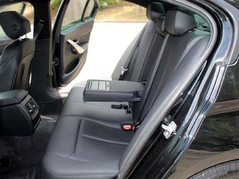 Used 2014 BMW 320i Sedan image 11