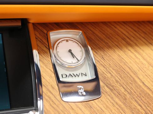 Used 2016 Rolls-Royce Dawn Convertible 2D image 36