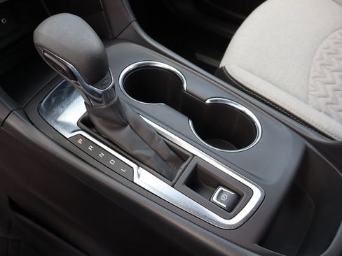 Used 2024 Chevrolet Equinox LS w/ LS Convenience Package FWD image 9