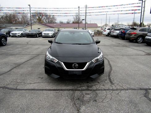 Used 2021 Nissan Versa S image 2
