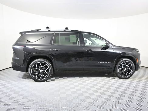 Used 2025 Chevrolet Traverse High Country w/ LPO, Floor Liner Package AWD/4WD image 7