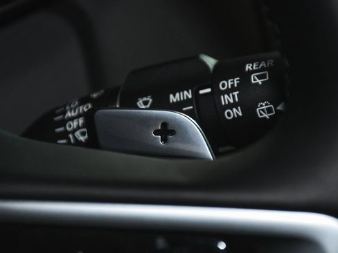 Used 2024 Land Rover Range Rover Autobiography image 44