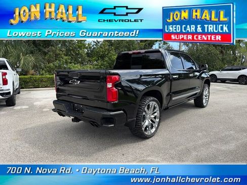 Used 2025 Chevrolet Silverado 1500 High Country w/ High Country Premium Package AWD/4WD image 11