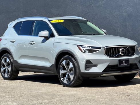 Used 2026 Volvo XC40 B5 Plus w/ Protection Package Premier AWD/4WD image 10