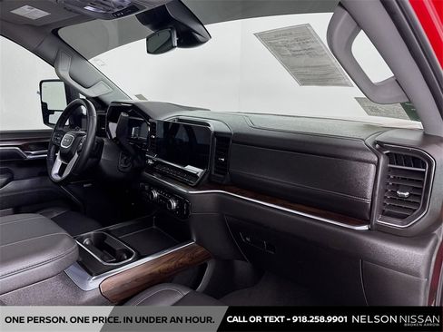 Used 2024 GMC Sierra 2500 SLT w/ SLT Premium Package image 30