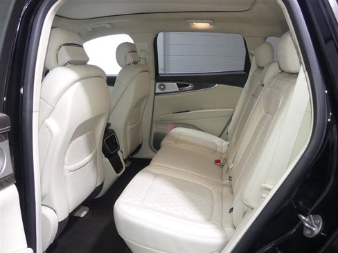 Used 2019 Lincoln Nautilus Black Label image 28