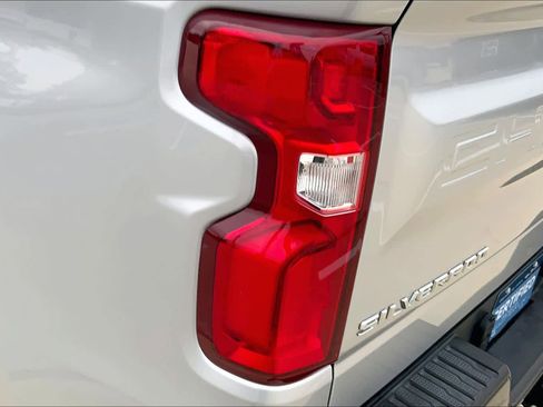 Certified 2022 Chevrolet Silverado 1500 LT Trail Boss w/ Convenience Package II image 26