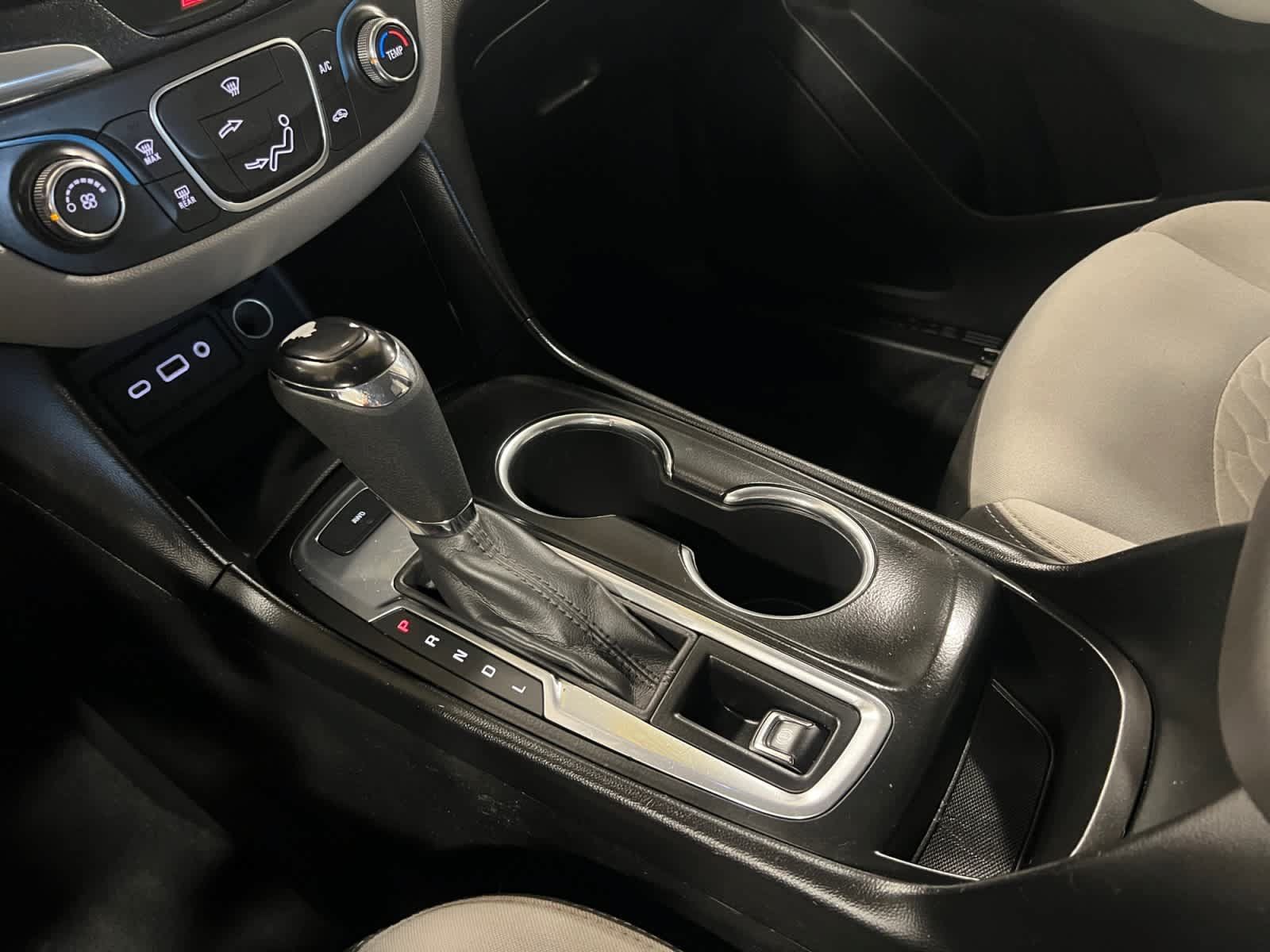 Used 2019 Chevrolet Equinox LS AWD/4WD image 14
