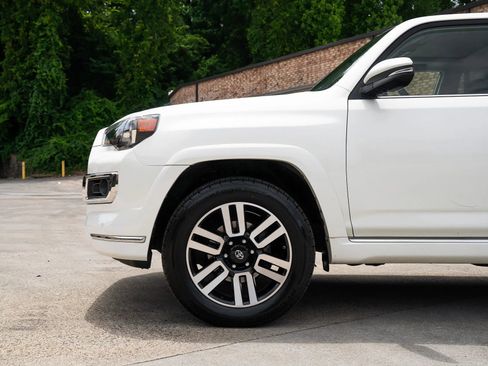 Used 2019 Toyota 4Runner Limited AWD/4WD image 3