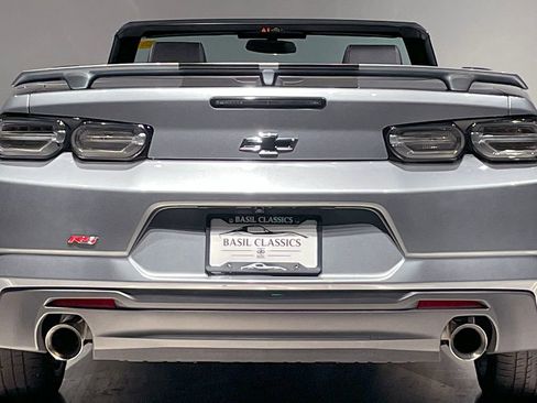 Used 2023 Chevrolet Camaro LT w/ RS Package image 30