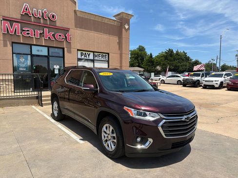 Used 2019 Chevrolet Traverse LT FWD image 3