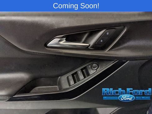 Used 2025 Chevrolet Equinox LT FWD image 14