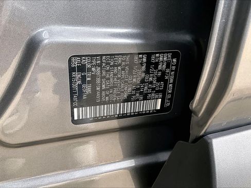 Used 2025 Nissan Rogue SV AWD/4WD image 35