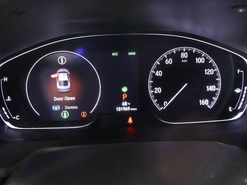Used 2018 Honda Accord Touring image 4