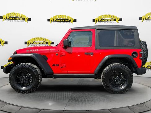 Used 2025 Jeep Wrangler Willys image 2