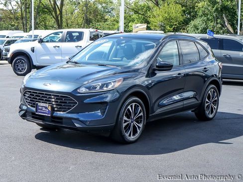 Used 2022 Ford Escape SE w/ SE Sport Appearance Package AWD/4WD image 3