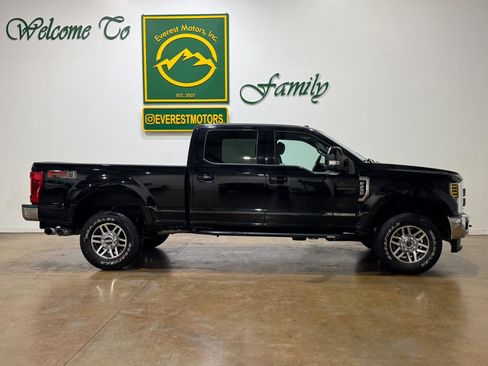 Used 2018 Ford F250 Lariat w/ FX4 Off-Road Package image 2