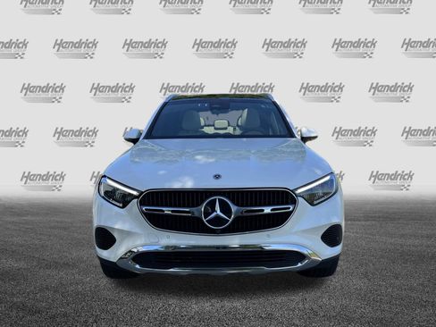 Used 2023 Mercedes-Benz GLC 300 image 3
