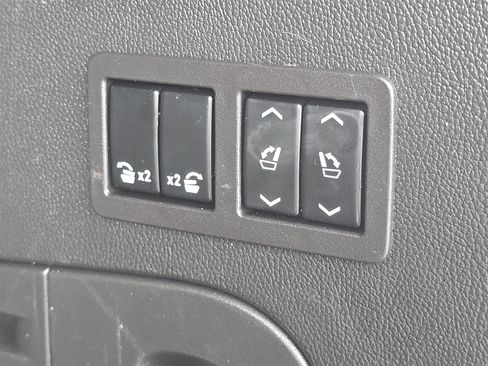 Used 2020 Chevrolet Tahoe LT image 19