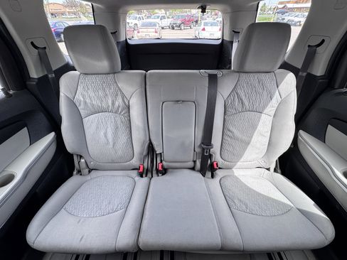 Used 2012 GMC Acadia SL w/ Preferred Package AWD/4WD image 16