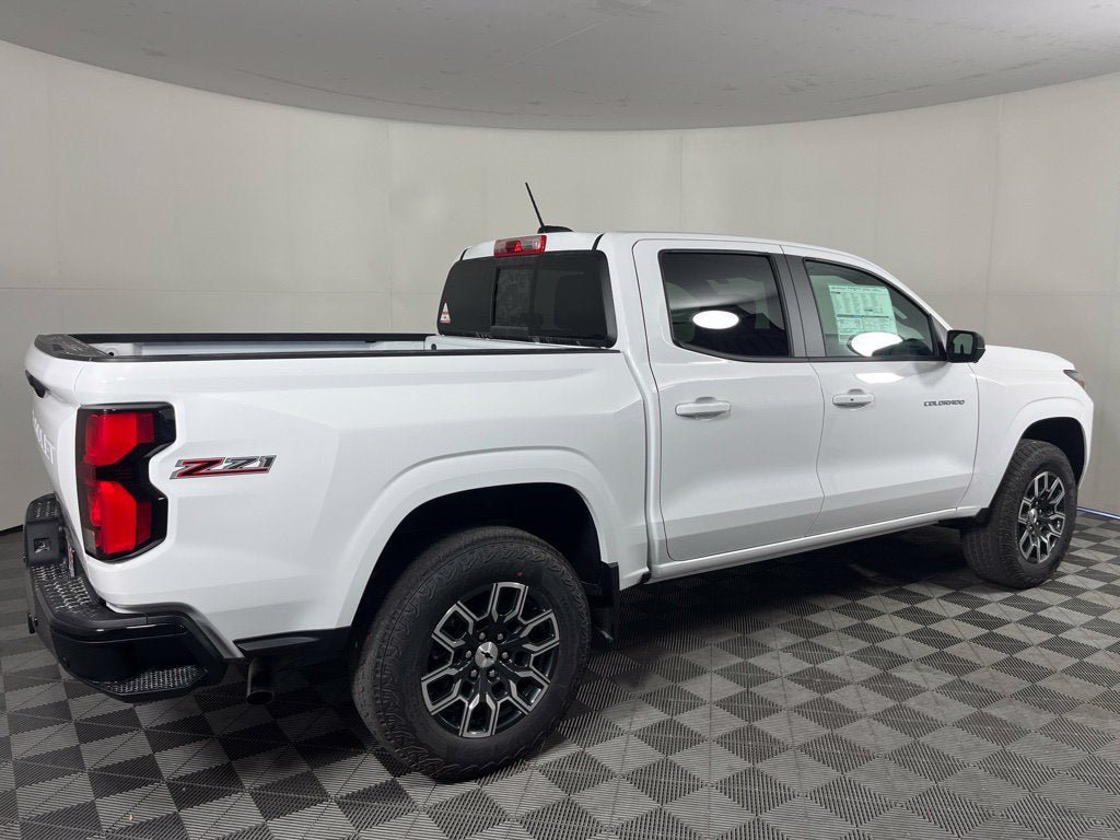 New 2026 Chevrolet Colorado Z71 w/ Technology Package AWD/4WD image 3