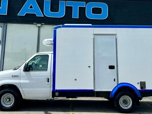 Used 2023 Ford E-350 and Econoline 350 Super Duty w/ Power Windows & Locks Group RWD image 37