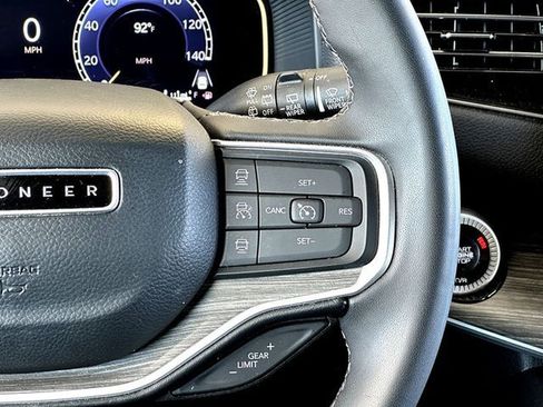 Used 2024 Jeep Wagoneer L Series II w/ Flexible Seating Group RWD image 23