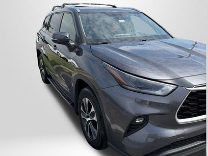 Certified 2021 Toyota Highlander XLE