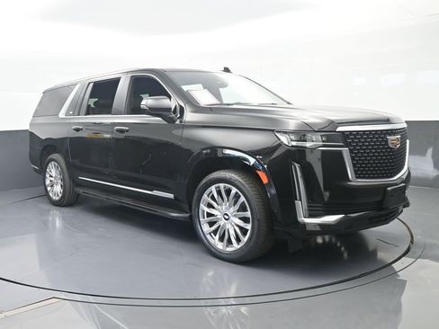 Used 2023 Cadillac Escalade ESV Premium Luxury image 4