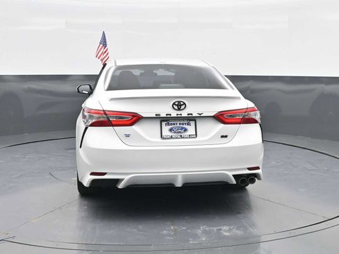 Used 2020 Toyota Camry SE FWD image 8