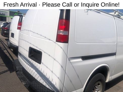 Used 2018 Chevrolet Express 2500 w/ Safety Package RWD image 4
