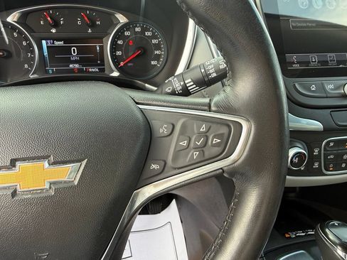 Used 2018 Chevrolet Equinox Premier FWD image 34