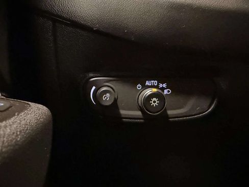 Used 2021 Chevrolet Equinox LT FWD image 42