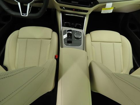 Certified 2025 BMW 330i Sedan w/ M Sport Package image 18