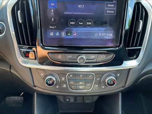 Used 2021 Chevrolet Traverse Premier w/ Redline Edition AWD/4WD image 15