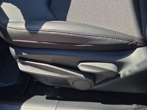 New 2026 Jeep Compass Latitude image 8