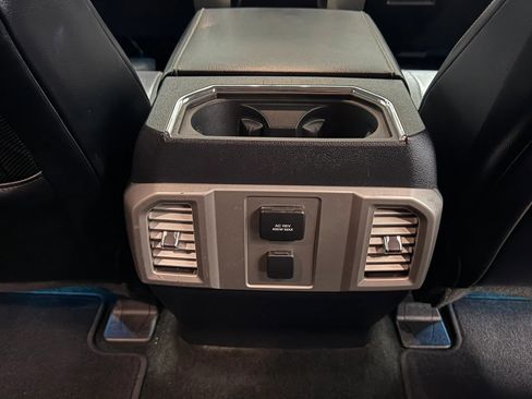 Used 2017 Ford F250 Lariat w/ Lariat Ultimate Package AWD/4WD image 20