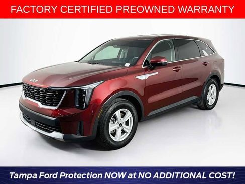 Used 2025 Kia Sorento LX FWD image 1