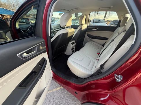 Used 2017 Ford Edge Titanium w/ Technology Package image 17