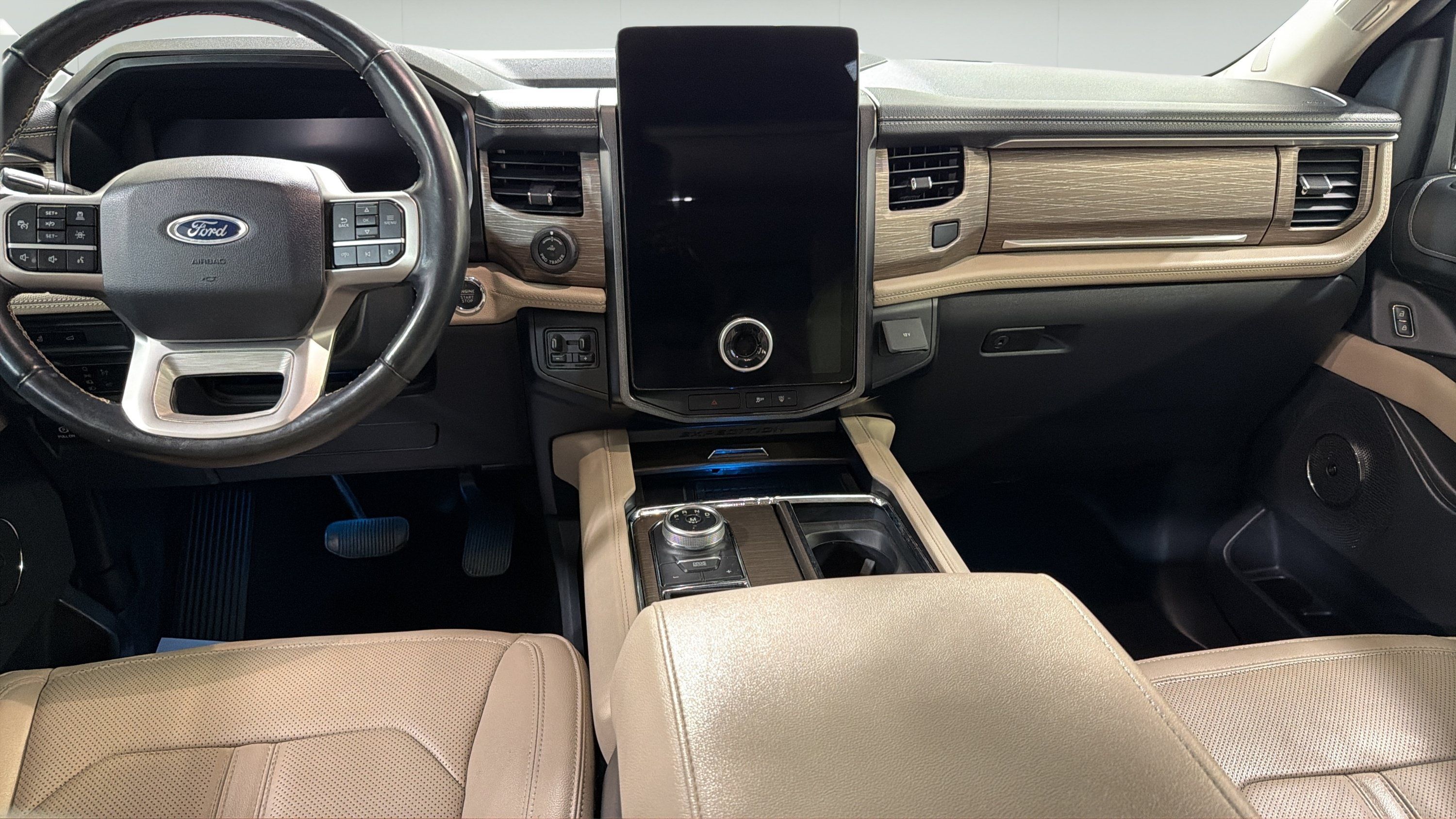 Used 2023 Ford Expedition Limited RWD image 24