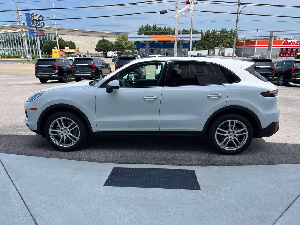 Used 2021 Porsche Cayenne AWD/4WD image 6