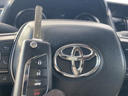 Used 2023 Toyota Camry SE image 38