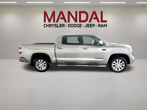 Used 2017 Toyota Tundra SR5 w/ SR5 Upgrade Package AWD/4WD image 5