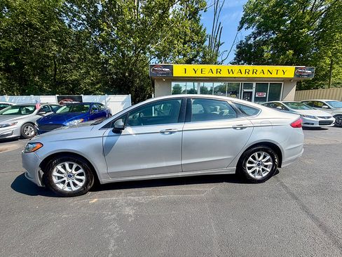 Used 2017 Ford Fusion S FWD image 5