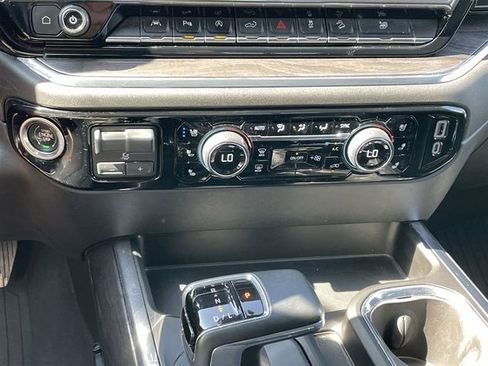 Used 2024 Chevrolet Silverado 1500 LTZ w/ LTZ Premium Package image 19